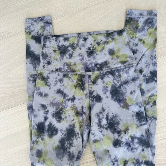 Lululemon align 25in size 4 - Picture 2 of 4